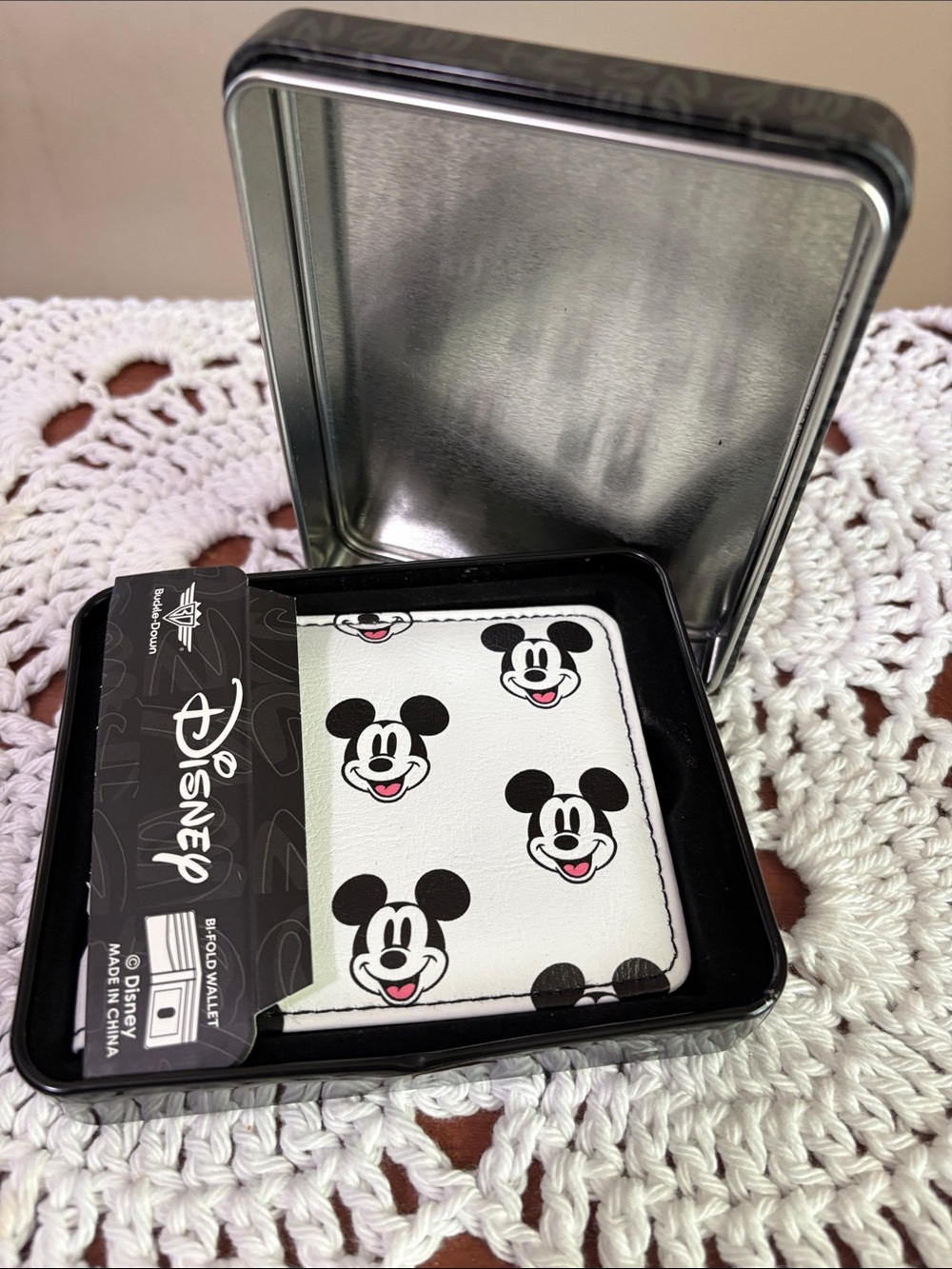 Buckle - Down Disney White Mickey Mouse Patterned Wallet NWT